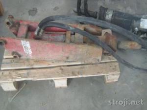 deli in dodatna oprema socomec za mini bager