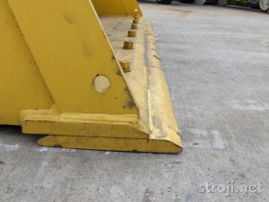 Deli in dodatna oprema, KOMATSU