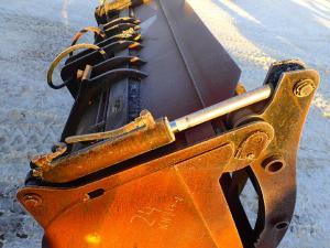 Deli in dodatna oprema, CATERPILLAR