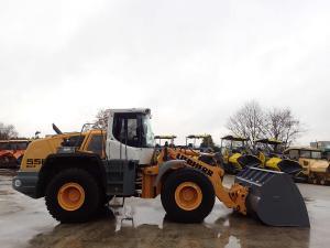 Nakladalci, LIEBHERR L 556 2plus2