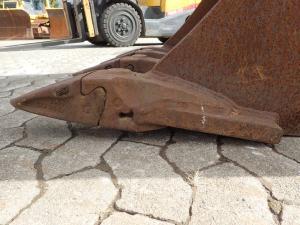 Deli in dodatna oprema, LIEBHERR