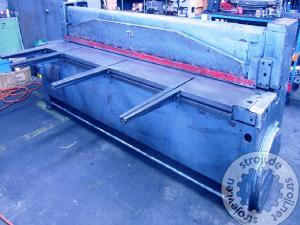 Stroji za obdelavo kovine  Škarje za pločevino, RAS 2500 / 3  KM