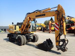 Bagri na kolesih, LIEBHERR A 316