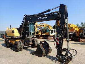 Bagri na kolesih, VOLVO EW 180 C