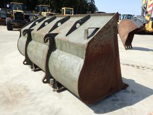 deli in dodatna oprema volvo 