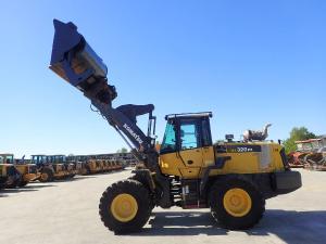 Nakladalci, KOMATSU WA 320 PZ-6