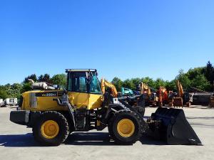 Nakladalci, KOMATSU WA 320 PZ-6