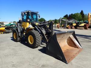 Nakladalci, KOMATSU WA 320 PZ-6