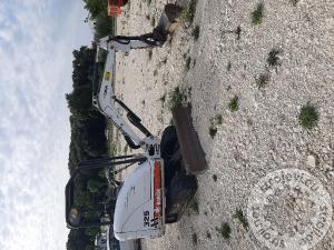Mini bagri, BOBCAT 325