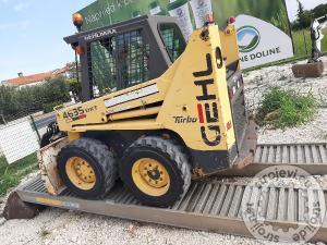 Mini bagri, GEHL 4635 DXT