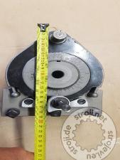 Deli in dodatna oprema, AXA