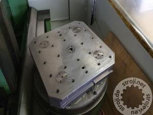 Rezkalni stroji Rezkalni stroj, MAHO MC 600