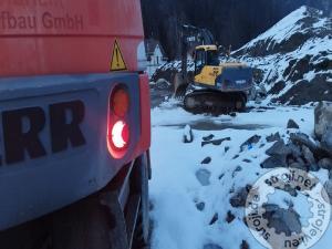 Bagri na kolesih, LIEBHERR A 309 LITRONIC