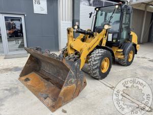 nakladalci caterpillar 907 h2 2013 letnik 5770 ur