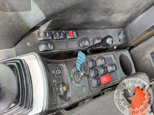 Bagri na kolesih, JCB JS175W - 2019 LETNIK - 6640 UR - STABILIZATORJI