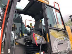 Bagri goseničarji, VOLVO EC220EL