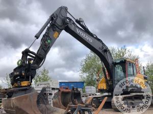 Bagri goseničarji, VOLVO EC220EL