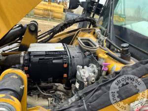 Bagri na kolesih, CATERPILLAR 444 F2