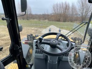 Bagri na kolesih, CATERPILLAR 444 F2