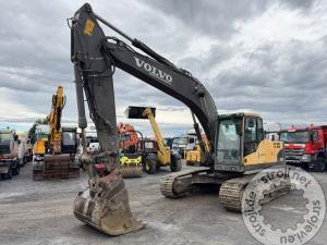 bagri goseniarji volvo ec 210 cl 2010 letnik 15670 ur