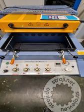 obdelovalni stroji za plastiko gumo ostali termoformirka cr clarke 1820 skoraj nova