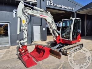 mini bagri takeuchi tb260 powertilt 3x nova lica 2022 letnik 